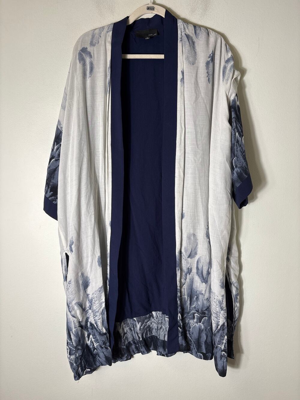 Fate by LFD Blue and White Open Kimono Sz S